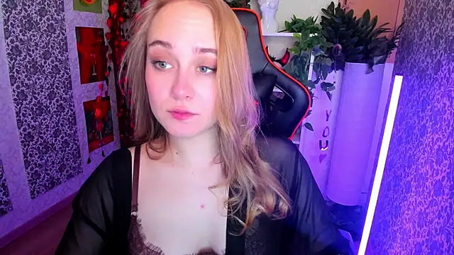 LianaBright online show from February 2026 02:19:01 AM