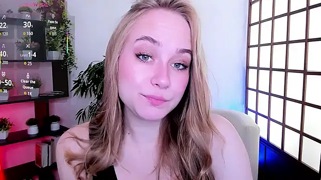 LianaBright online show from May 2026 02:06:01 AM