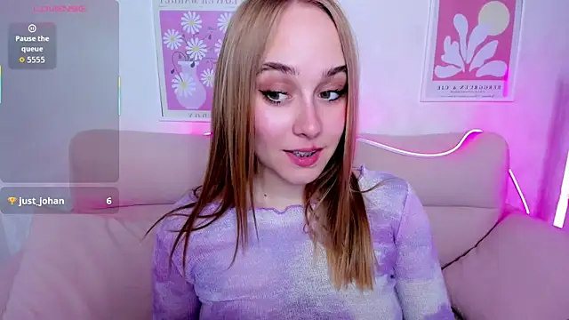 LianaBright online show from May 2026 01:47:01 AM