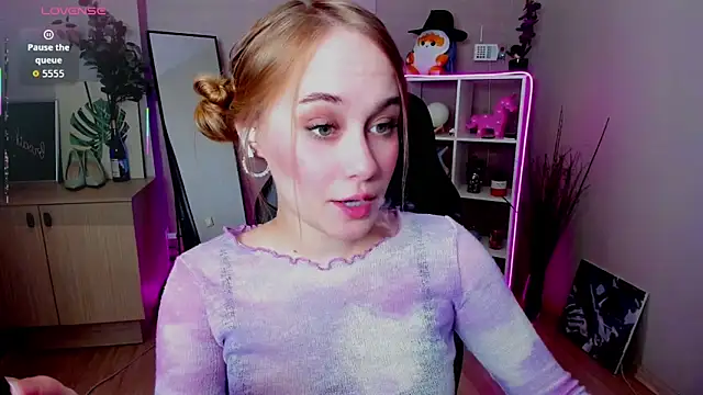 LianaBright online show from March 2026 01:18:02 AM