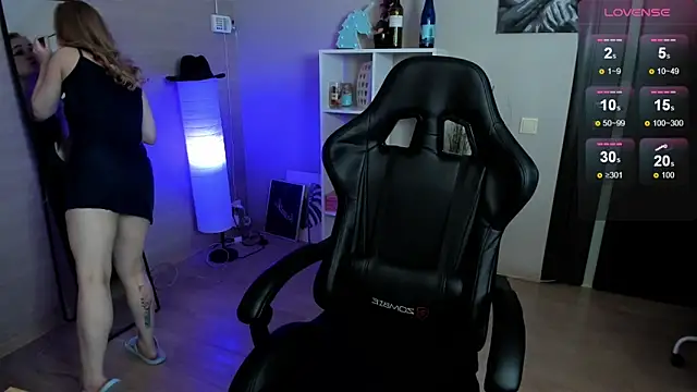 LianaBright online show from October 2025 02:35:01 AM