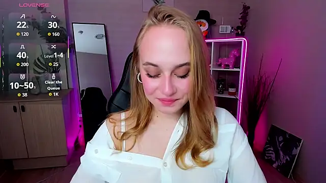 LianaBright online show from March 2026 02:00:01 AM