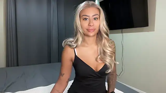 CoCo-Queen online show from June 2026 01:44:02 AM