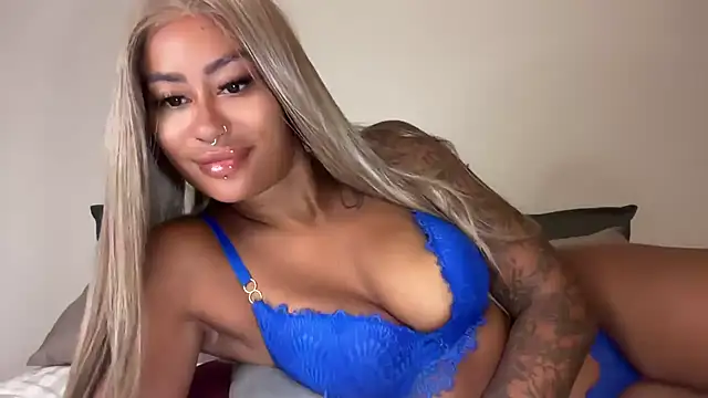 CoCo-Queen online show from January 2025 03:12:02 AM
