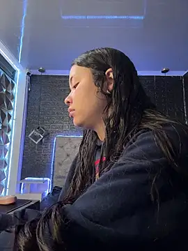 Paloma  LS online show from April 2026 07:28:02 PM