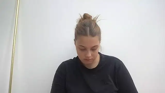 Snapshot of Krystal_Tx chatting on September 2025 07:15:02 AM Krystal Tx online show from September 2025 07:15:02 AM