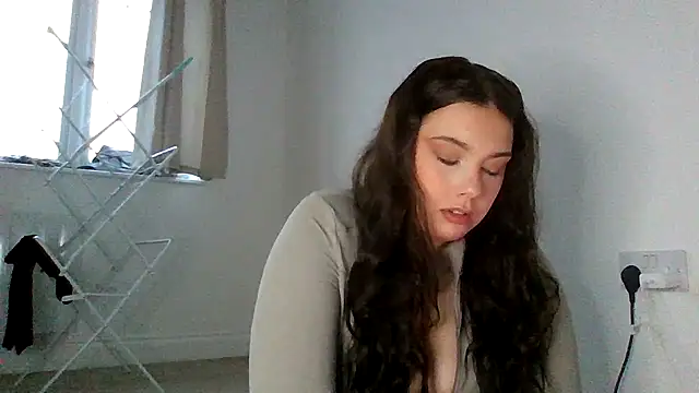 Krystal Tx online show from March 2026 05:18:01 PM