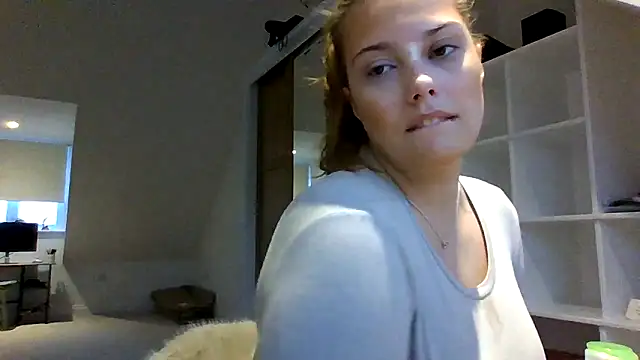 Snapshot of Krystal_Tx chatting on October 2025 04:07:02 PM Krystal Tx online show from October 2025 04:07:02 PM