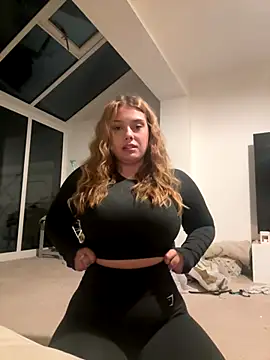 Snapshot of Krystal_Tx chatting on September 2025 08:14:02 PM Krystal Tx online show from September 2025 08:14:02 PM