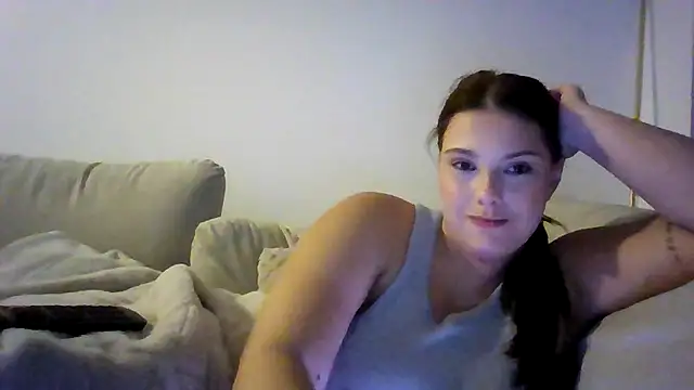 Krystal Tx online show from November 2025 05:52:02 PM