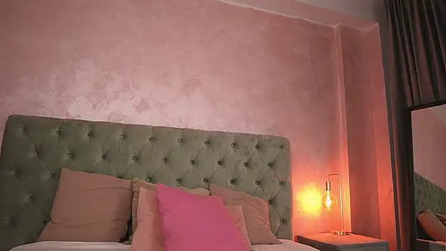 LucyWilow online show from July 2026 04:19:01 AM