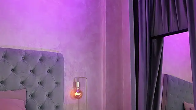 LucyWilow online show from December 2025 05:40:02 AM