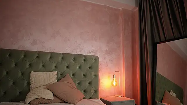 LucyWilow online show from June 2026 04:54:02 AM