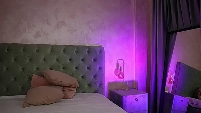 LucyWilow online show from February 2026 05:19:01 AM