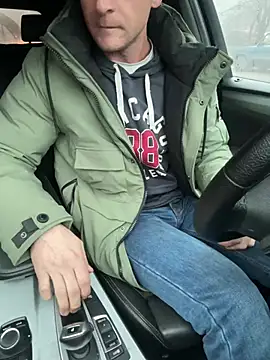 Snapshot of AlexGWoW chatting on January 2025 11:54:01 AM AlexGWoW online show from January 2025 11:54:01 AM