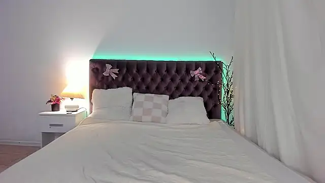 KristiVegass online show from February 2025 01:19:02 PM