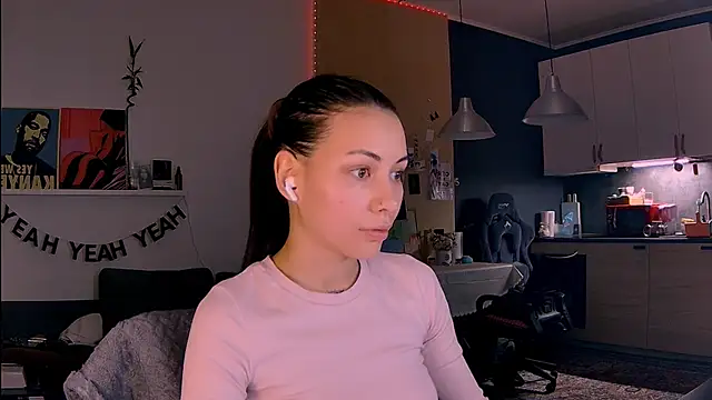 valorant girl online show from February 2026 02:50:01 PM