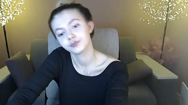 Ritaneer online show from December 2024 12:33:01 PM