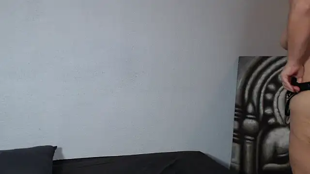 Doucelouve9 online show from December 2025 05:12:01 PM