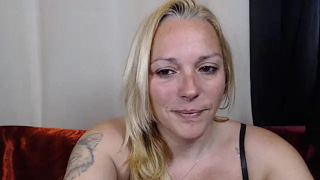 Doucelouve9 online show from March 2026 09:15:02 AM