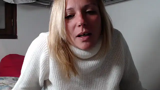 Doucelouve9 online show from January 2026 05:28:01 PM