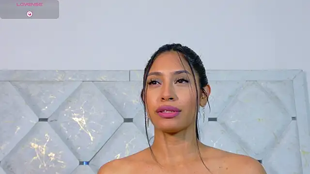 Anna risse online show from December 2025 06:45:02 AM