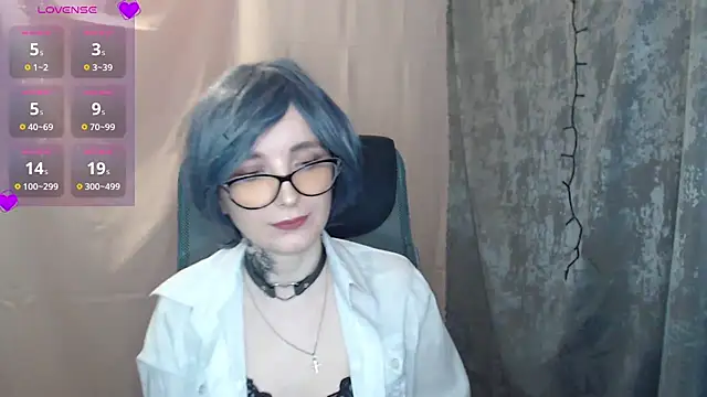 Snapshot of KarinaSugary chatting on December 2024 06:40:01 PM KarinaSugary online show from December 2024 06:40:01 PM