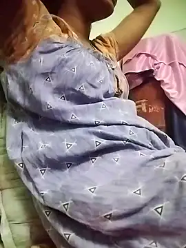 aadhini01 online show from February 2025 05:33:01 PM