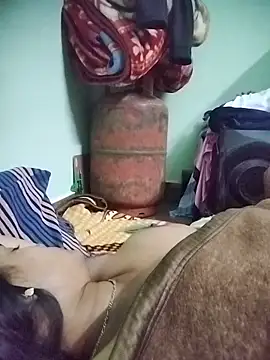 aadhini01 online show from March 2025 09:10:02 PM