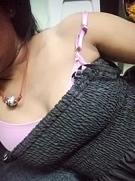 aadhini01 online show from October 2025 06:59:02 PM