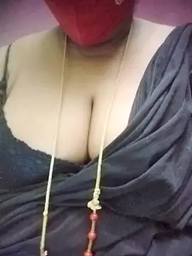 aadhini01 online show from September 2025 09:32:02 PM