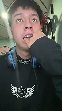 Stiven 017 online show from February 2026 01:38:01 AM