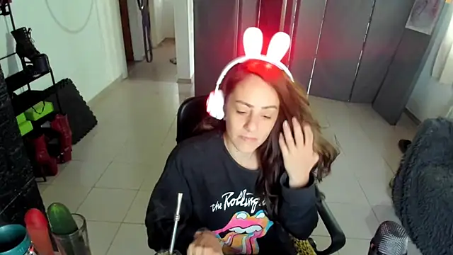 jessiburningheels online show from February 2025 10:11:02 AM