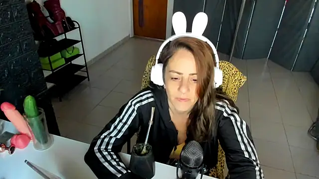 jessiburningheels online show from February 2025 10:16:01 AM