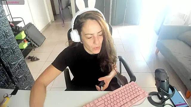 jessiburningheels online show from March 2025 01:50:02 PM
