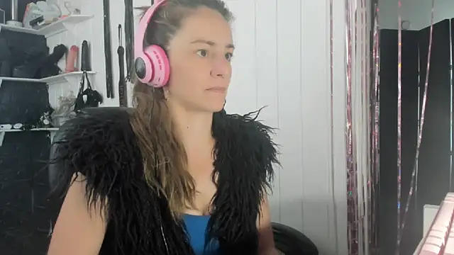 jessiburningheels online show from November 2025 10:32:02 AM