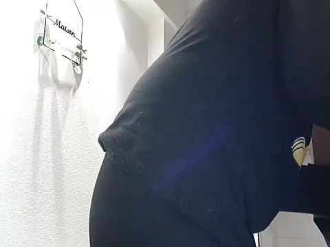 Lauzo21 online show from April 2026 02:59:02 AM