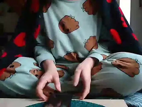 Lauzo21 online show from February 2026 08:25:01 AM