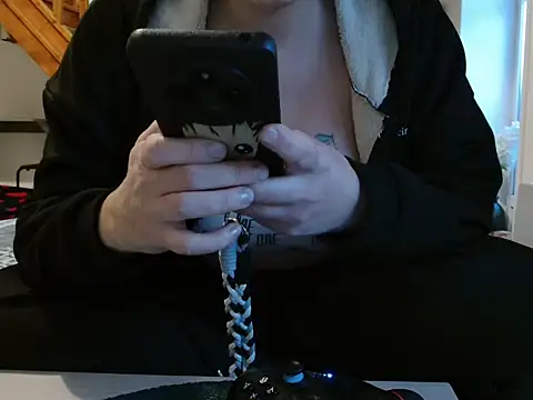 Lauzo21 online show from November 2025 06:39:01 AM