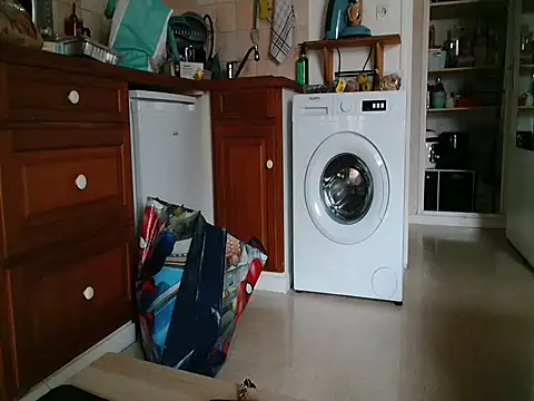 Lauzo21 online show from October 2025 12:50:02 PM