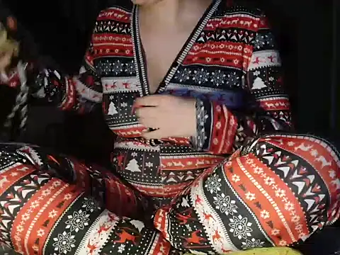 Lauzo21 online show from December 2025 06:27:01 AM