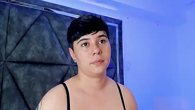 AbbySmiitth  online show from April 2026 10:05:01 PM
