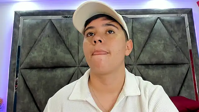 AbbySmiitth  online show from March 2026 10:13:02 PM