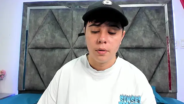 AbbySmiitth  online show from March 2026 10:35:01 PM