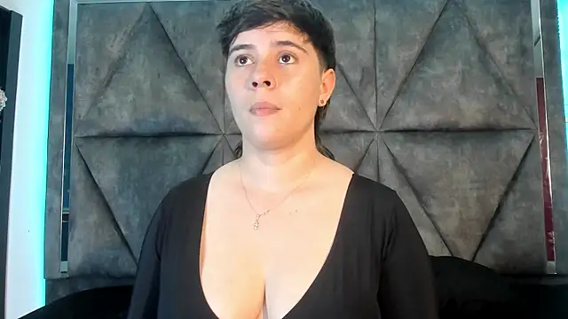 AbbySmiitth  online show from June 2026 11:35:01 PM