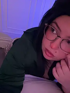 yourcutesarah online show from March 2025 06:01:02 PM