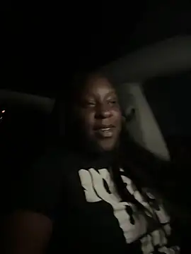 Snapshot of Insultedbalceni chatting on February 2026 07:52:01 AM Insultedbalceni online show from February 2026 07:52:01 AM