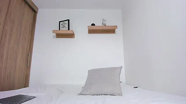 serge 7 online show from April 2026 06:59:02 PM