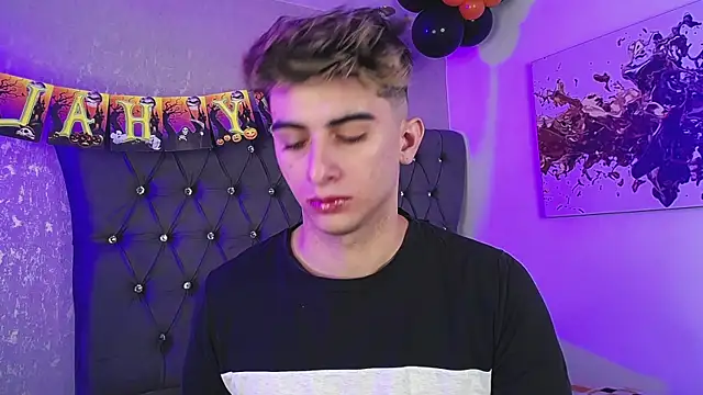 Snapshot of MrWilliseo chatting on October 2025 07:58:02 PM MrWilliseo online show from October 2025 07:58:02 PM