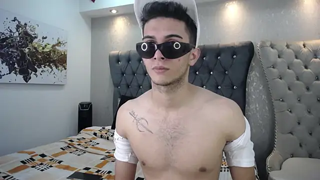 Snapshot of MrWilliseo chatting on March 2025 07:17:02 PM MrWilliseo online show from March 2025 07:17:02 PM